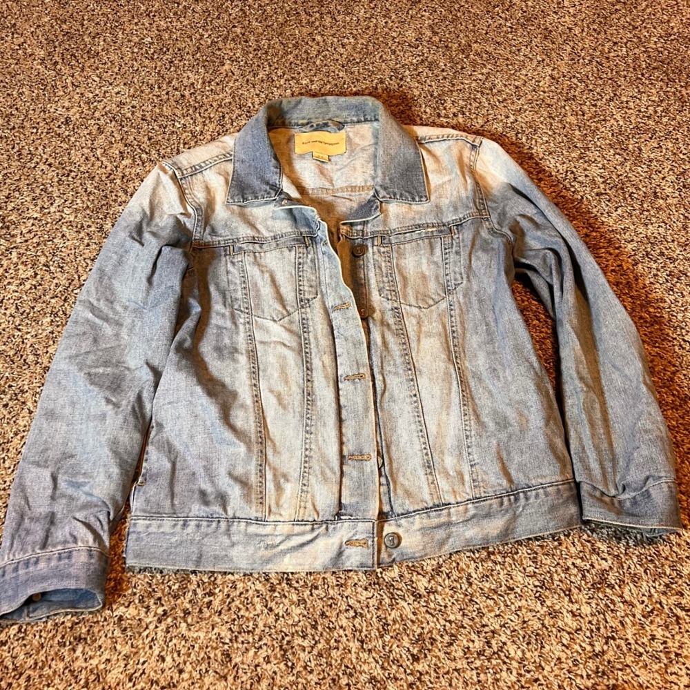 Pilcro Denim Jacket Light Wash Classic Jean Jacket‎ Casual Everyday Size M